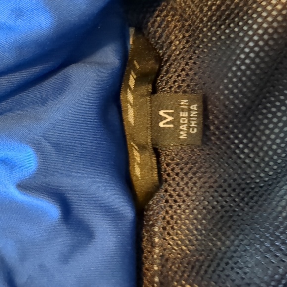 Uniqlo jacket - Picture 2 of 4